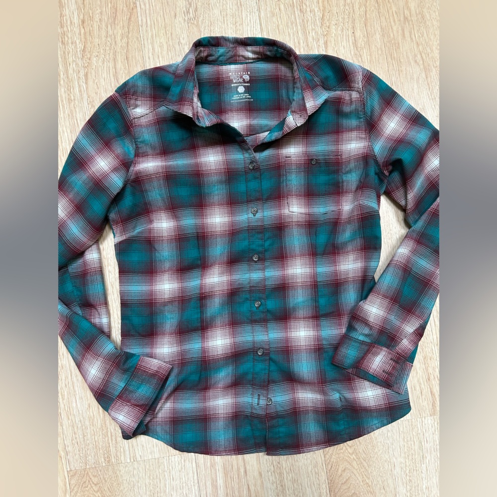 Mountain hardwear women’s fitted flannel size 8